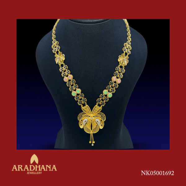 NECKLACE 1692