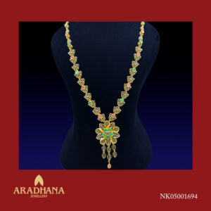NECKLACE 1692