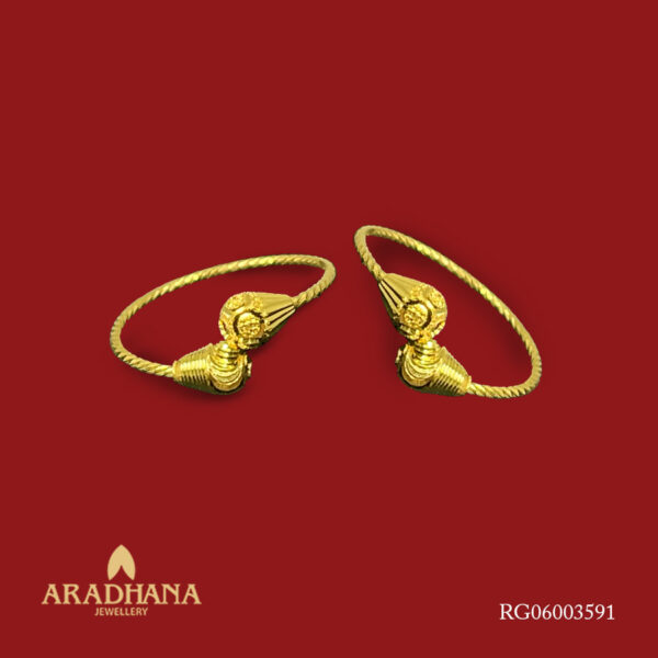 GOLD RING 3591