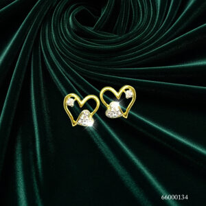 DIAMOND EAR STUD 0134