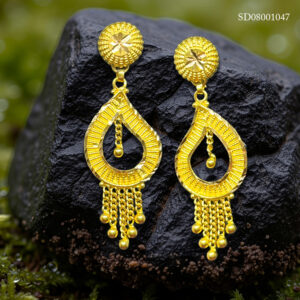 GOLD EARRING 1047