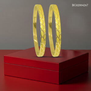 GOLD BANGLE 4267