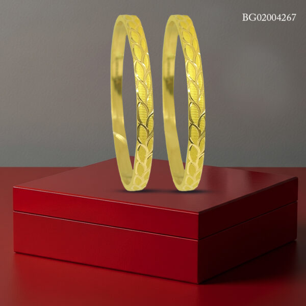 GOLD BANGLE 4267
